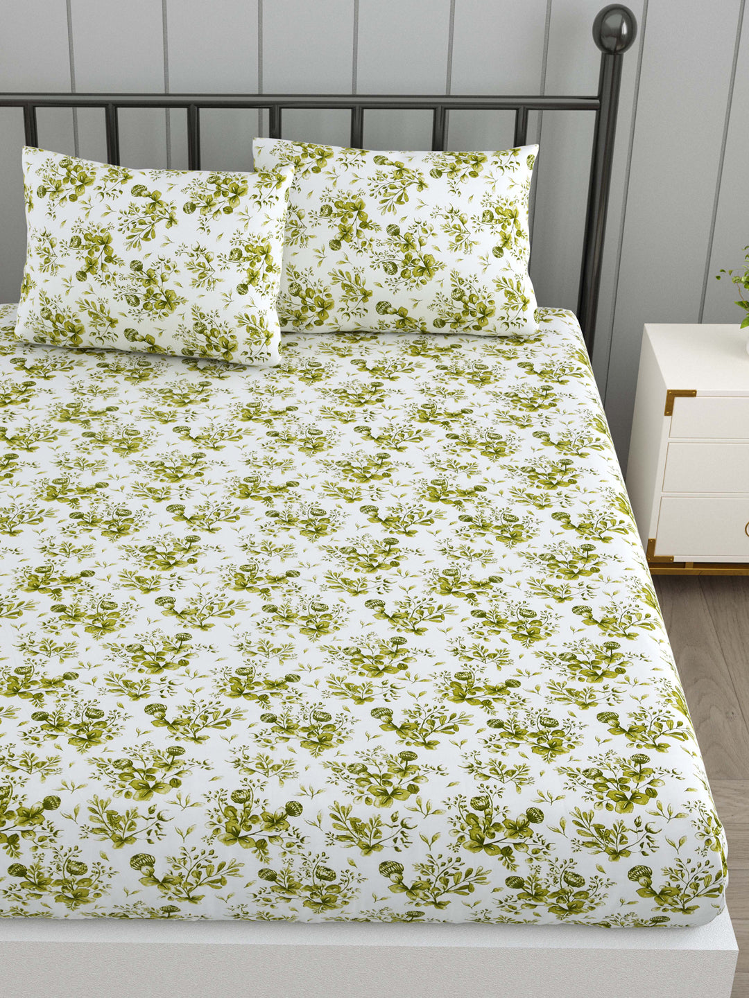 Green Leaf Print Double Bed Linen